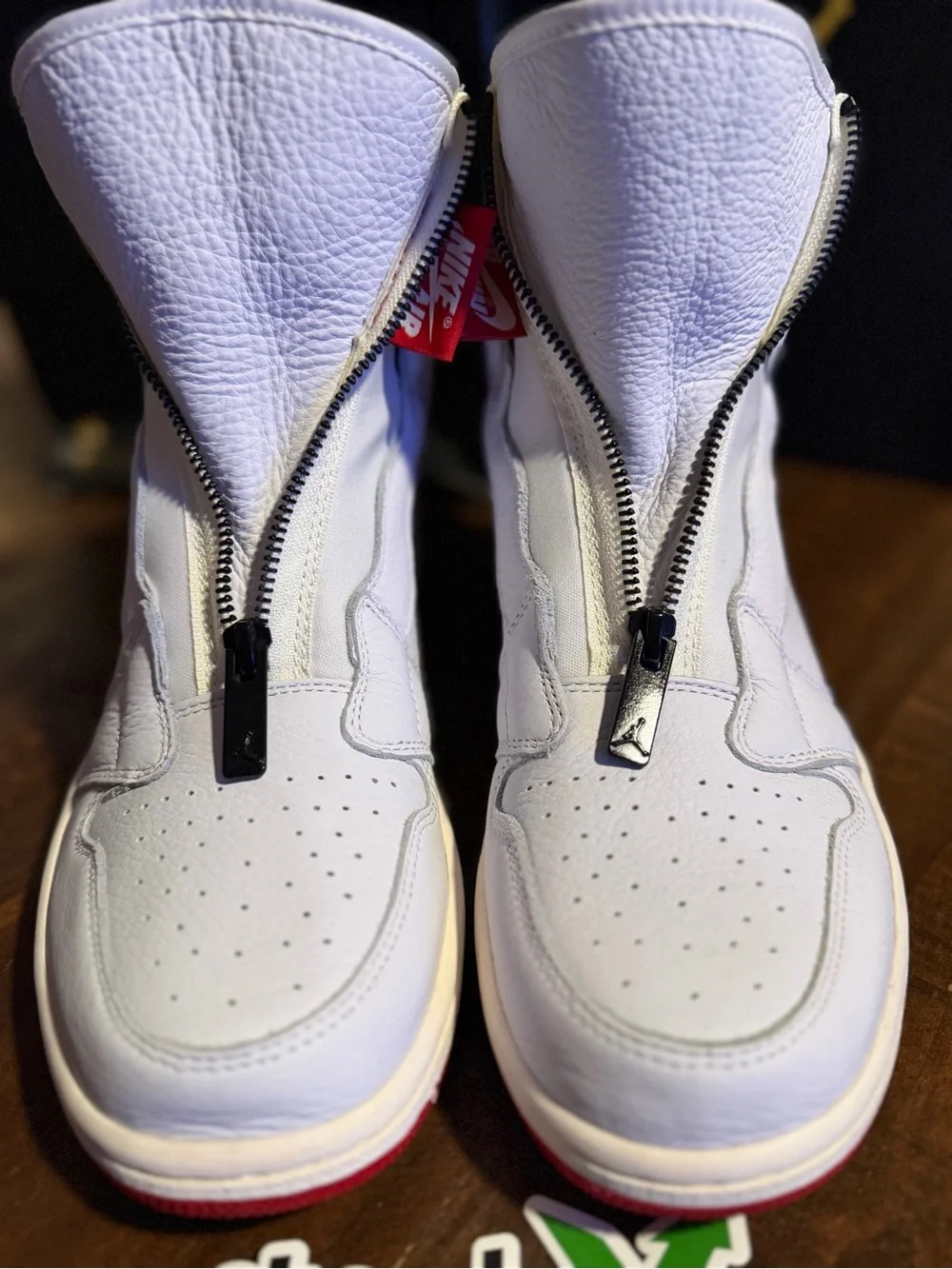 Nike White and Red High-Top Zip Sneakers - 9M